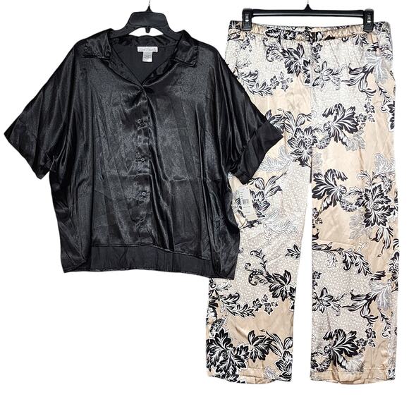 Linea Donatella Satin Pajamas Set Button-Front‎ Size Medium - Picture 1 of 10